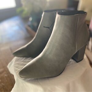 Women's Serra Boots Gray Size Zipper 3" Heel Above Ankle